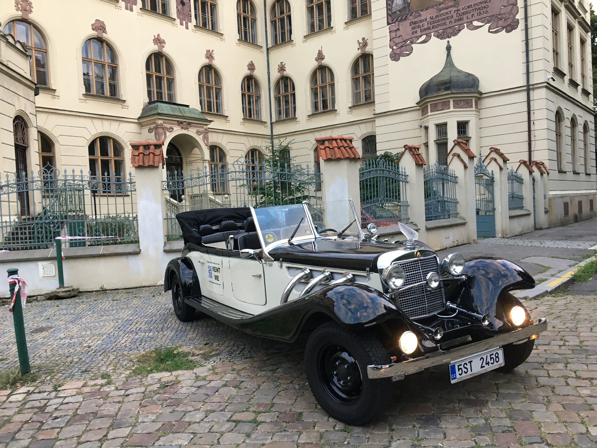 prague oldtimer tours